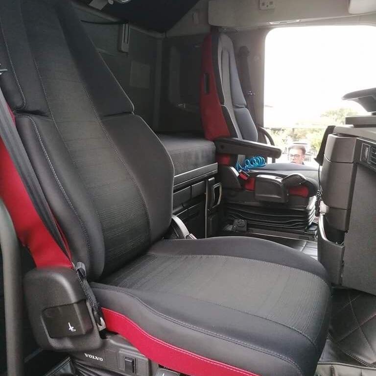 camion-furgone-pulizia